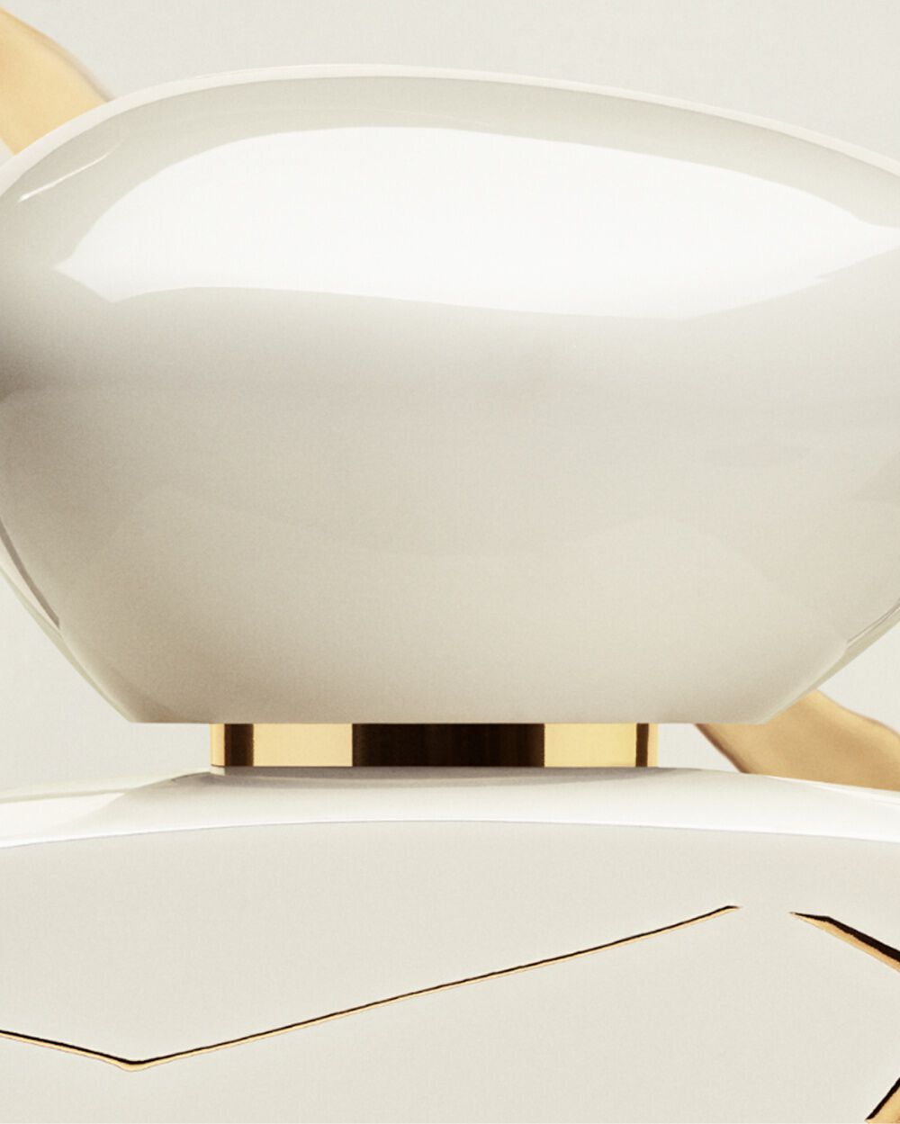 Armani/Prive Blanc Kogane: close-up of the sculptural white cap and bottle, highlighting the fragrance’s pure, luminous design and refined elegance.